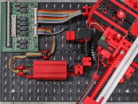 3-axis robot with gripping forceps