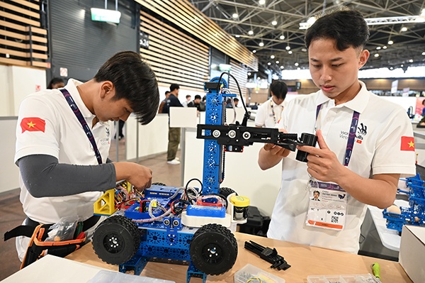 WorldSkills Lyon Autonomous Mobile Robotics Competition